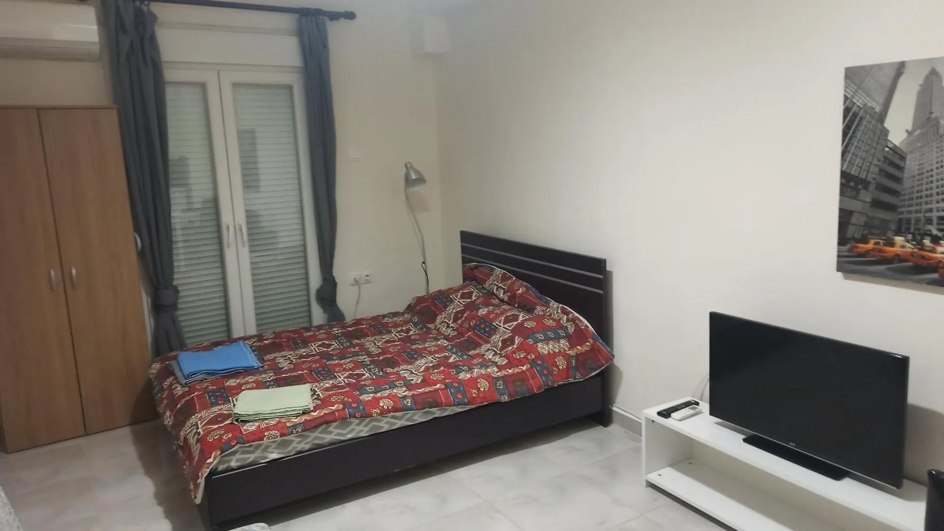 Beautiful 1-Bedroom Apartment Next To Center Salonic 0*,  Grecia