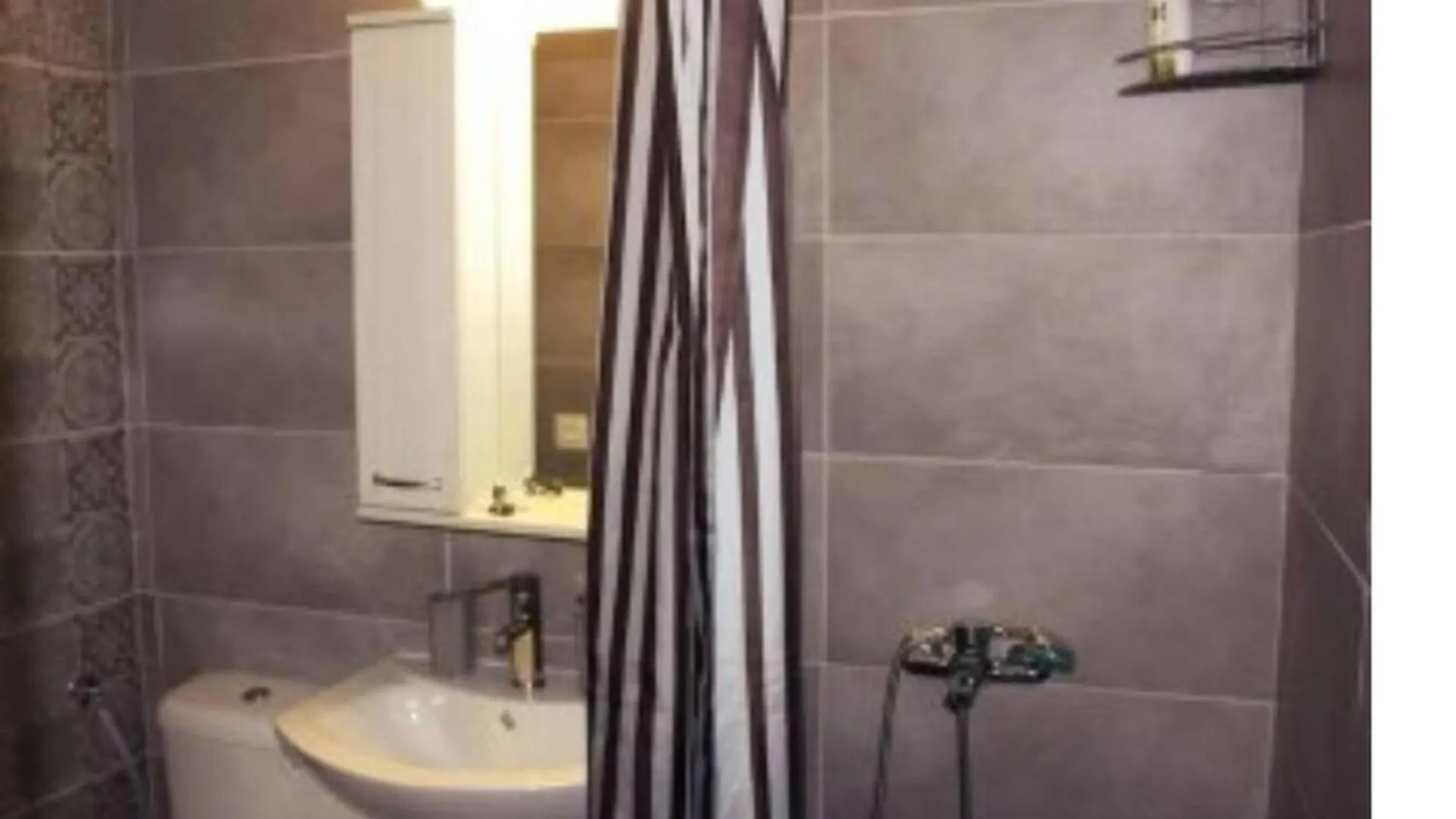 Beautiful 1-Bedroom Apartment Next To Center Salonic Grecia